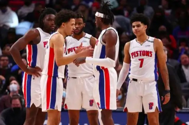 普利希奇：两天前我像死在床上了一样，很高兴来到了这里（普利希奇：两天前还病得卧床，如今能来到这里让我很开心）