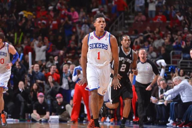 战广岛三箭前路易斯晒照：最后一舞；球员与申花合同月底到期（广岛三箭战前，路易斯晒照称“最后一舞”，与申花合同月底到期）