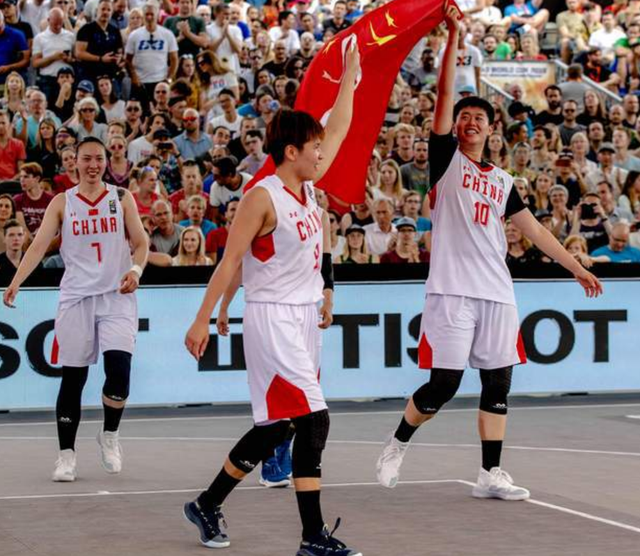 官方：斯坦科维奇从莫斯科斯巴达下课；事前曾用三种语言攻击记者（官方确认：莫斯科斯巴达解聘斯坦科维奇，此前曾以三种语言言语攻击记者）