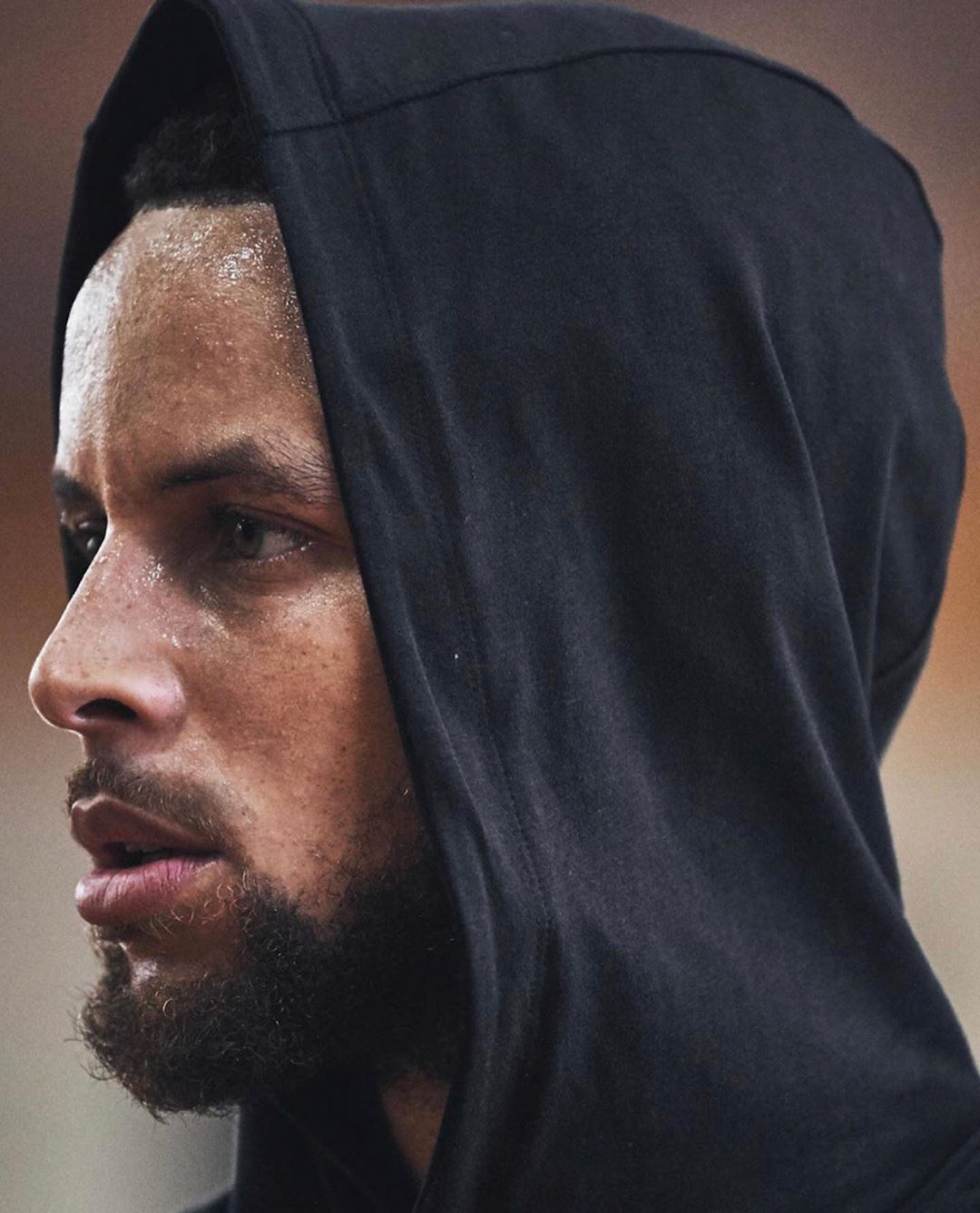 佩里西奇谈赢利物浦：球队表现很出色，首要目标是晋级淘汰赛（佩里西奇：击败利物浦展现球队出色发挥，首要任务是闯入淘汰赛）