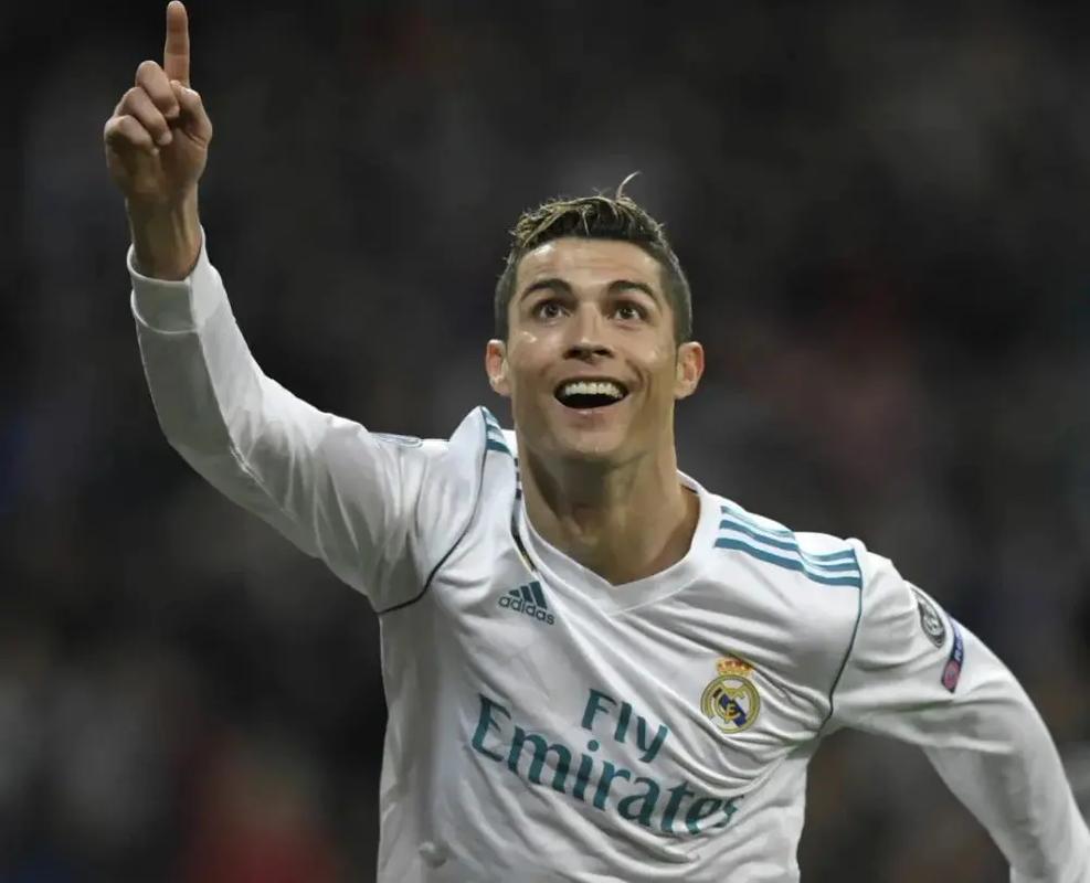 世体：巴萨与格伊谈判降温 双方经济条件差距较大（世界体育报：巴萨与格伊谈判遇冷，双方在薪资待遇上分歧明显）