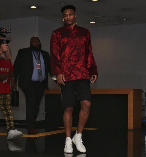 30万美元！迈阿密国际夺MLS冠军奖金揭秘，梅西带队创造双重收获（30万美元奖金曝光：迈阿密国际夺MLS桂冠内幕，梅西率队喜获双重回报）