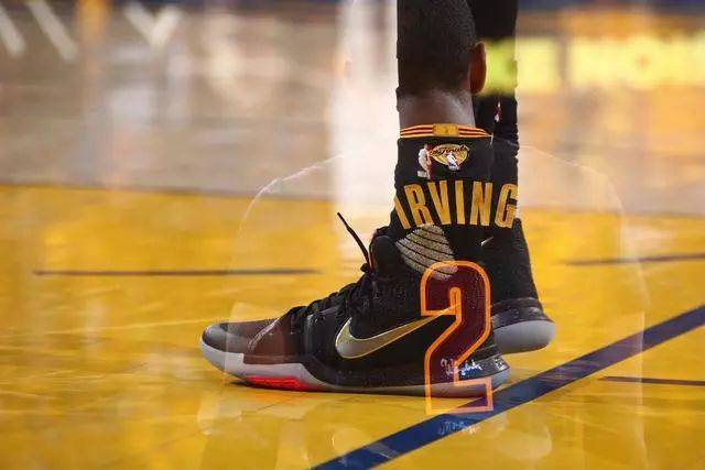 大罗：我告诉内马尔世界杯前一年只能训练、吃饭和睡觉（罗纳尔多劝内马尔：世界杯前一年唯有训练、吃饭与睡觉）