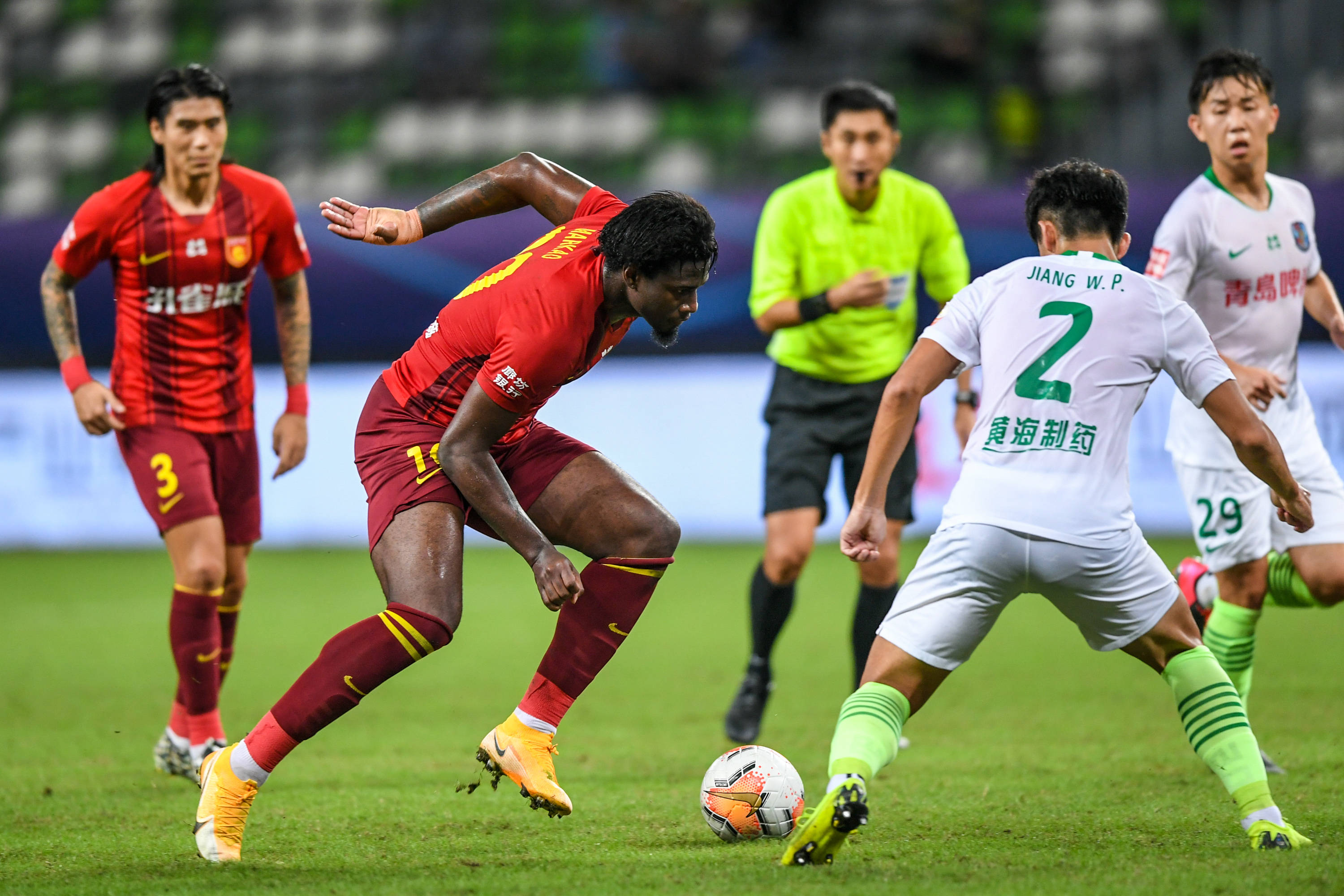 德媒：拜仁曾愿意放走格雷茨卡，帕利尼亚离开后前者确定留队（德媒：拜仁一度愿意放走格雷茨卡，帕利尼亚离队后他已确定留队）